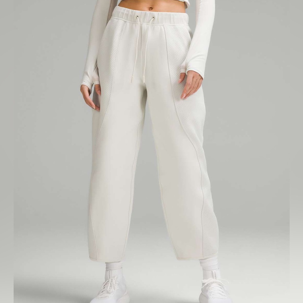 LULULEMON Relaxed Tapered Pant